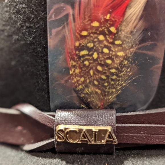 Scala wool felt hat with feather.  Brown. - Picture 4 of 6